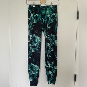 Old Navy Active Floral Leggings
